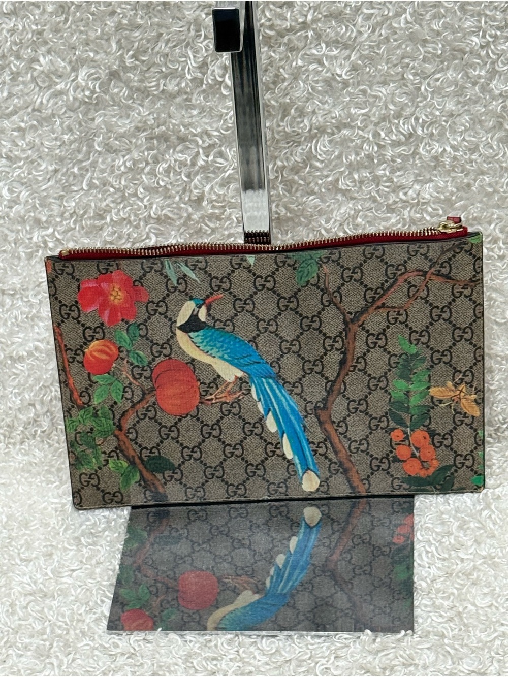 Gucci Bird Print GG Supreme Clutch